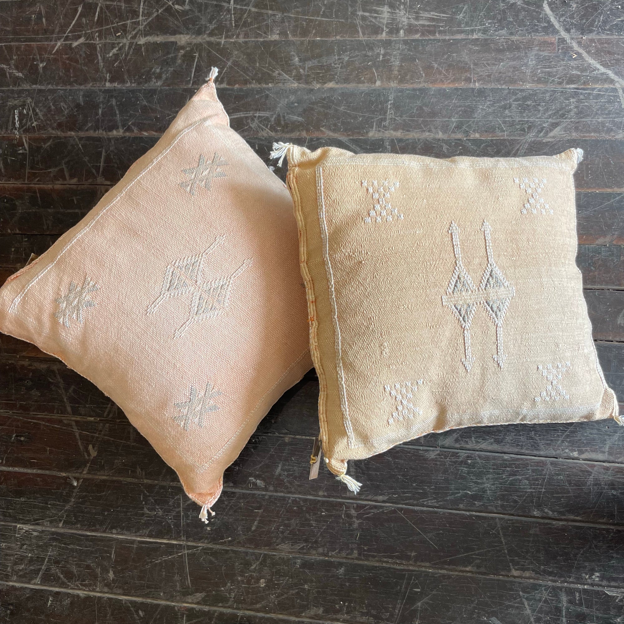 Moroccan Cactus Silk Square Cushion Cover - Peach