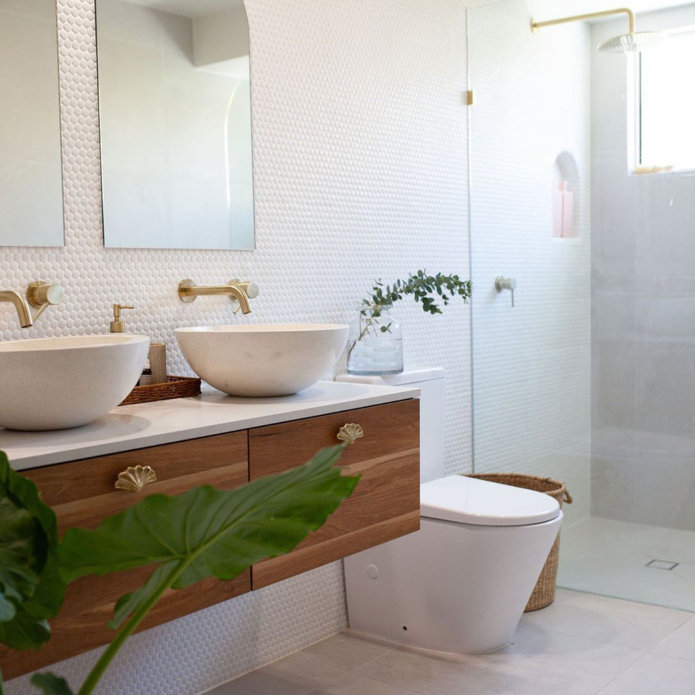 Round Concrete Terrazzo Stone Basin - Sandy White
