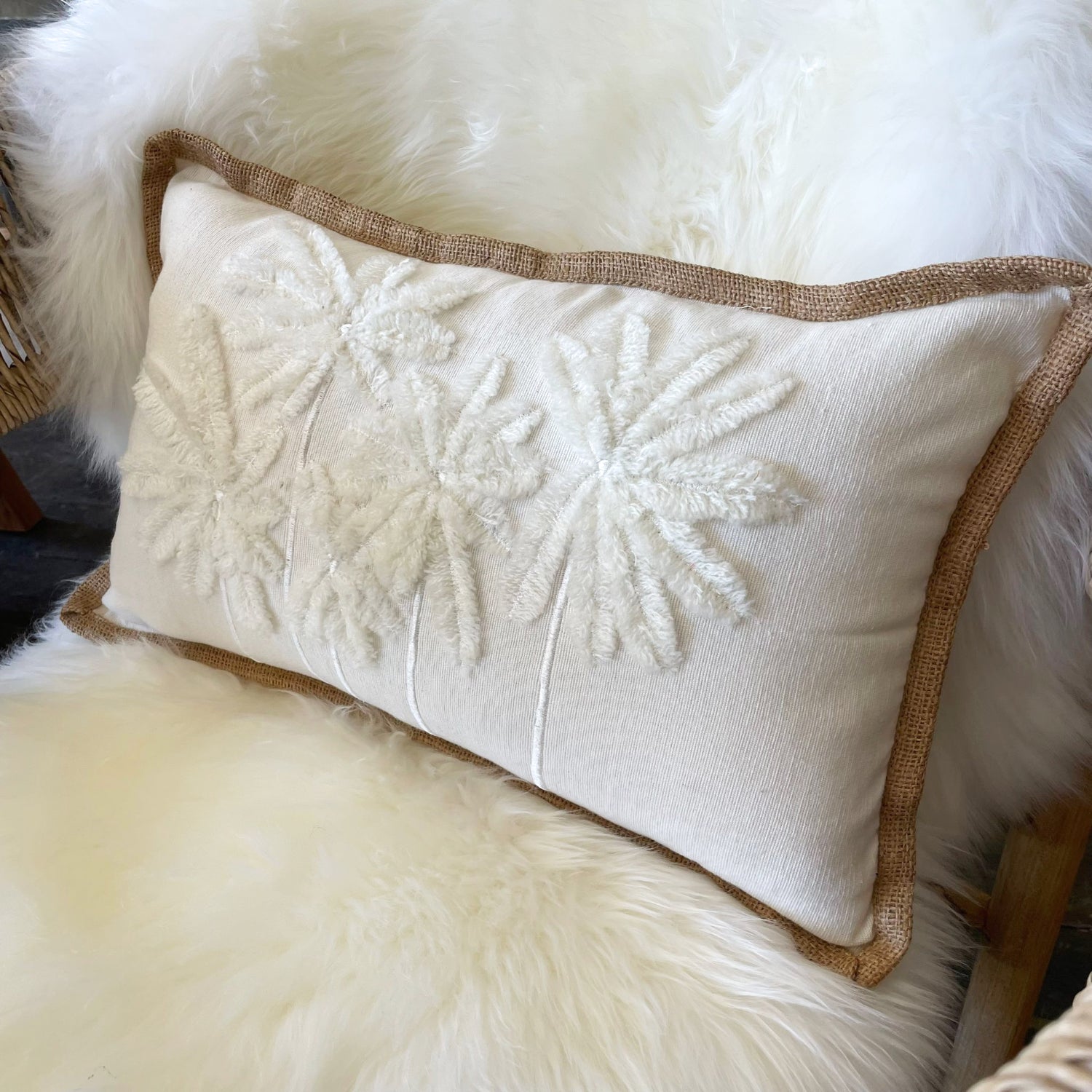 White Palm Island Lumbar Cushion 30x50cm