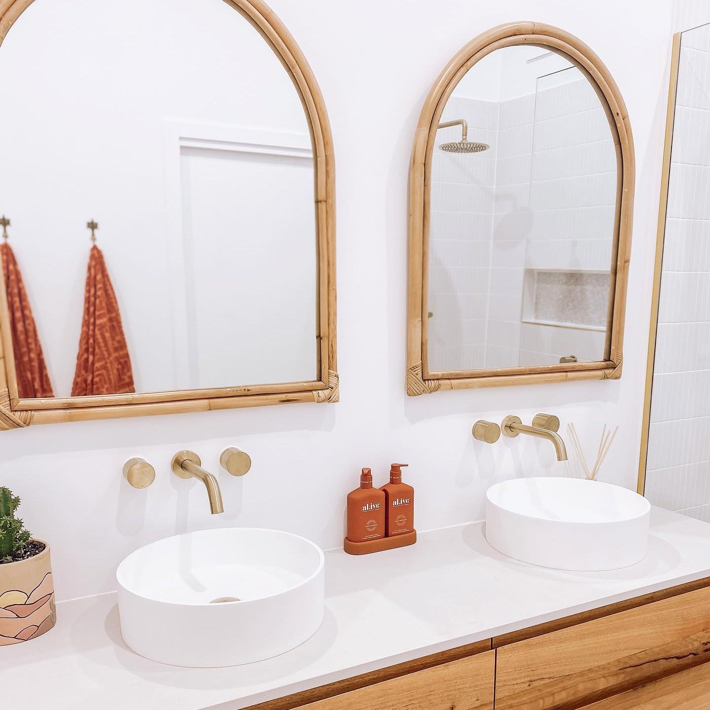 Arch Rattan Mirror 80x100cm