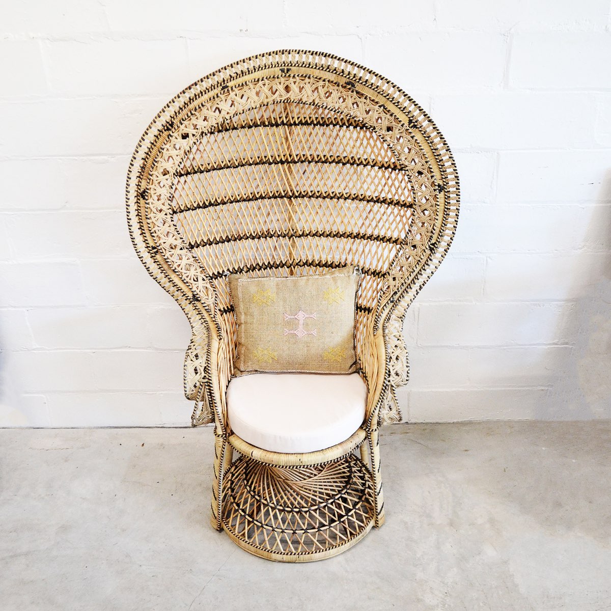 Black & Natural Retro Peacock Chair