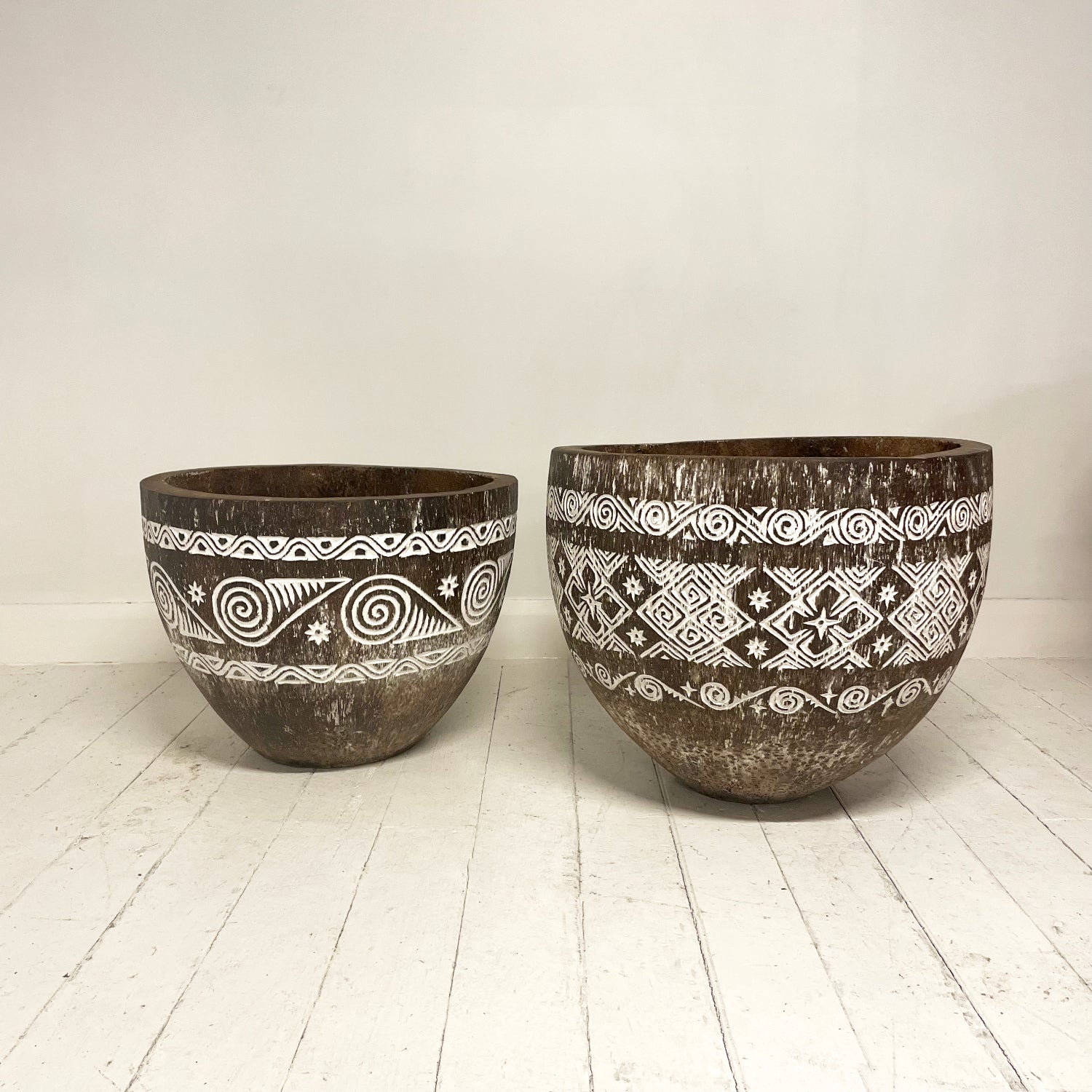 Tribal Carved Palm Pots Assorted Sizes - Natural