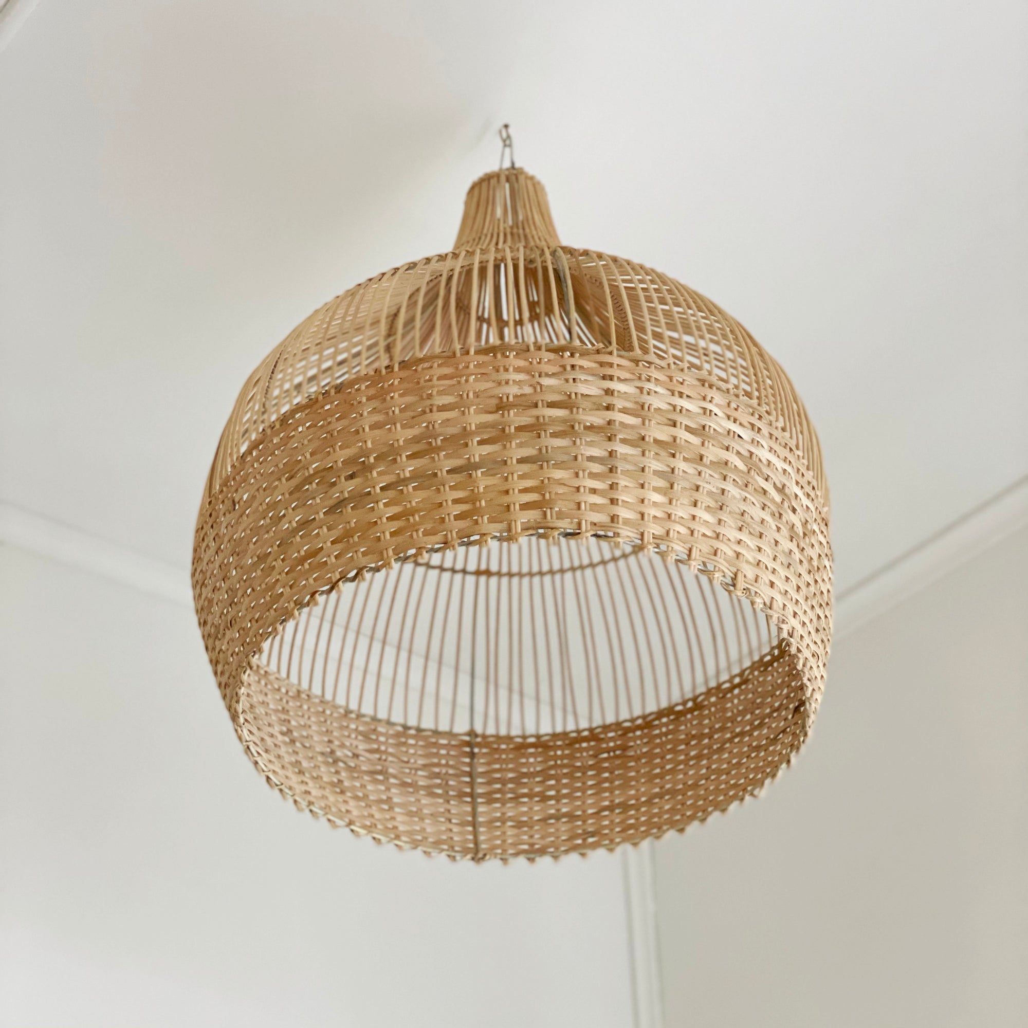 Medium Natural Dune Rattan Pendant