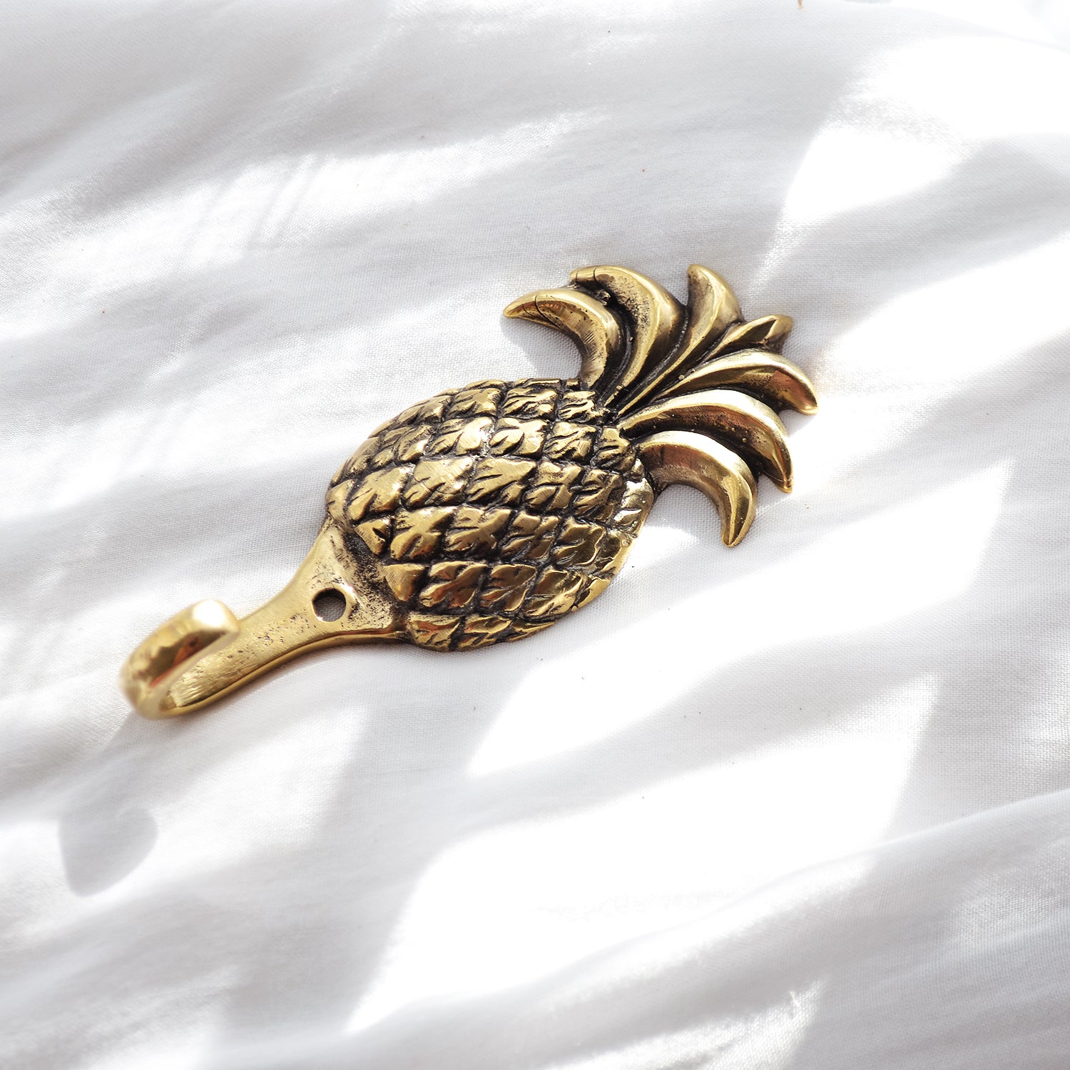 Medium Havana Pineapple Brass Wall Hook 11cm