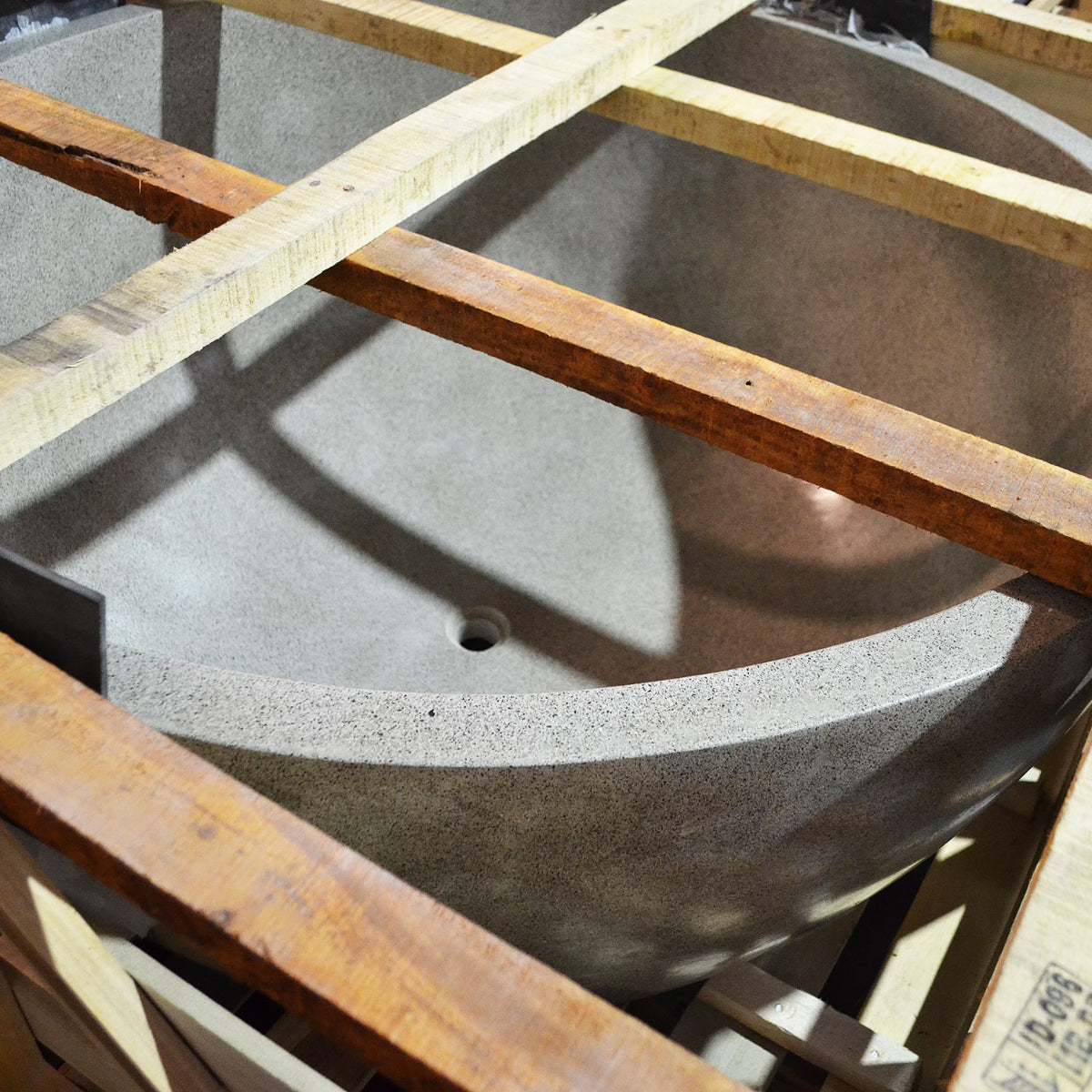 Round Concrete Terrazzo Stone Bath 1500mm - Light Grey