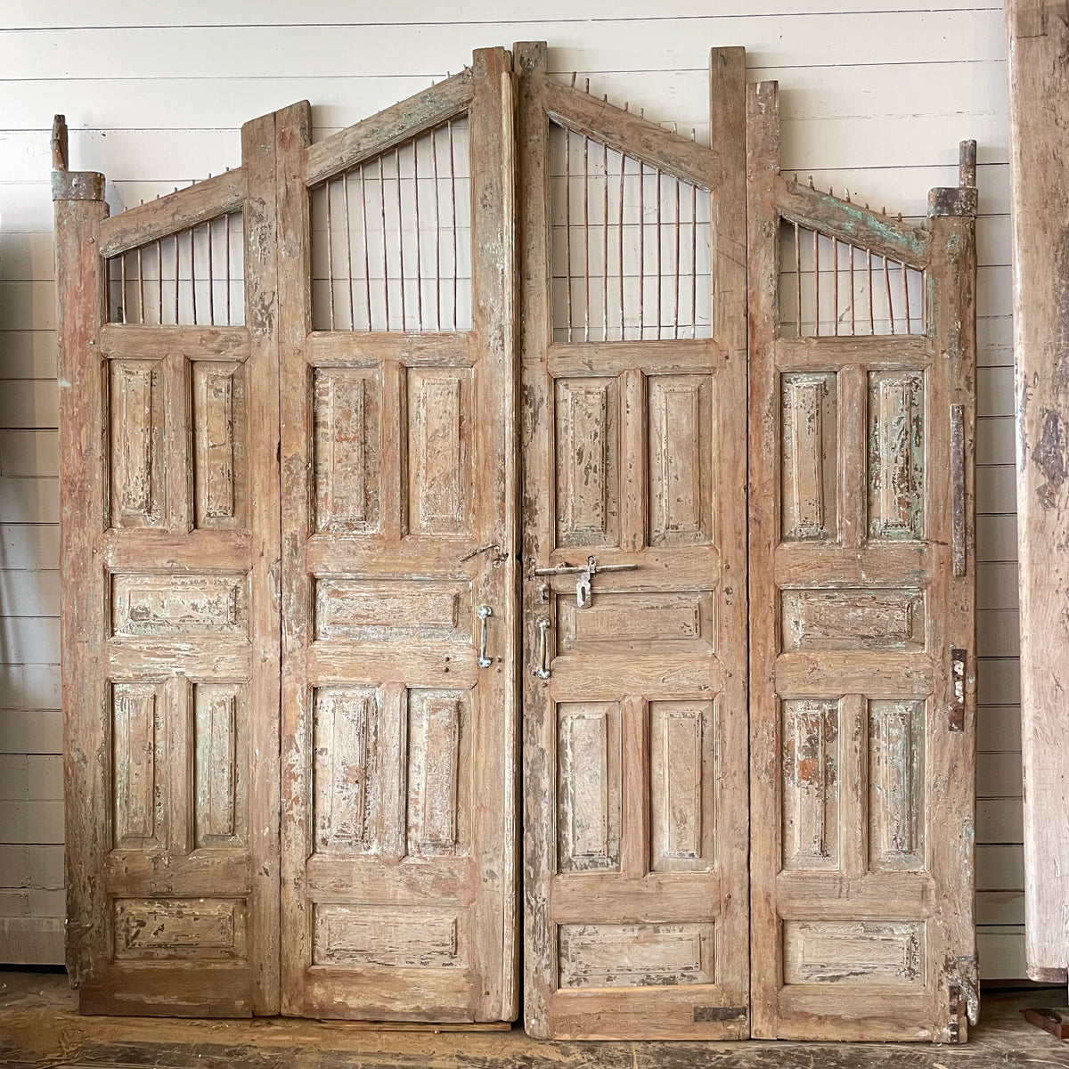 Vintage Indian Timber Gate #003 276 x – Paradise Living
