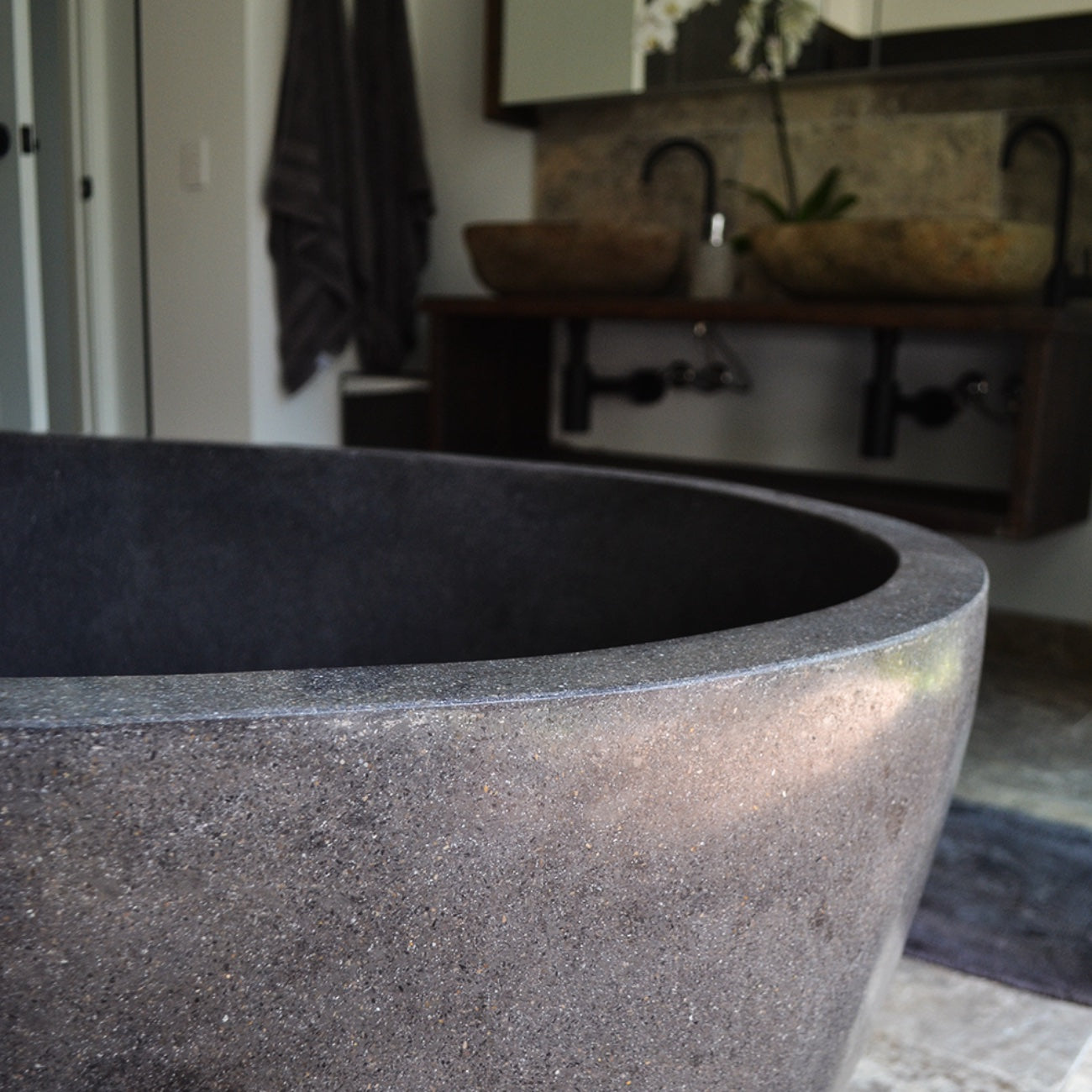 Oval Concrete Terrazzo Stone Bath 1500x900x550mm - Dark Grey