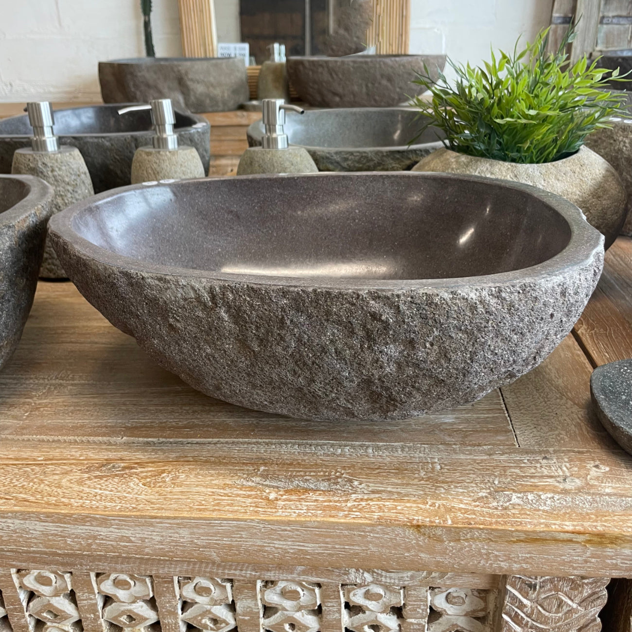 Medium River Stone Basin 