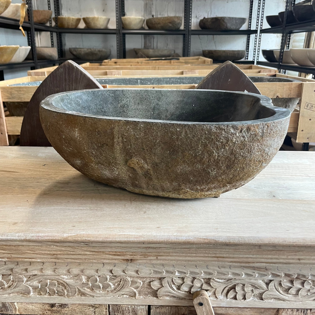 Medium River Stone Basin 