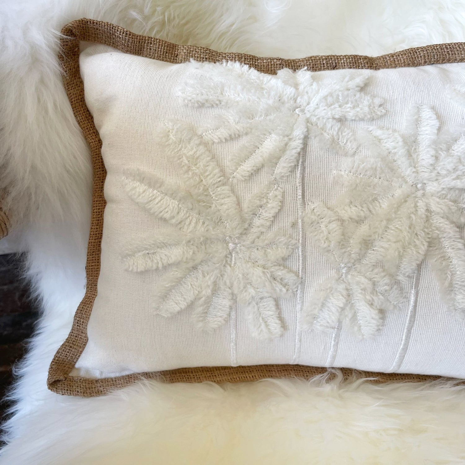 White Palm Island Lumbar Cushion 30x50cm
