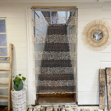 Gratis Shell Door Hanging