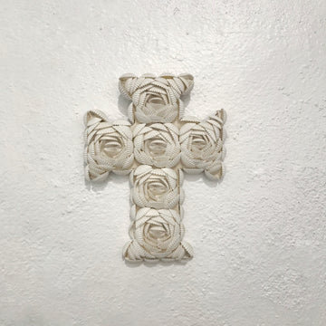 Medium Shell Cross