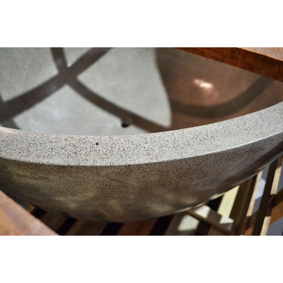 Round Concrete Terrazzo Stone Bath 1200mm - Light Grey