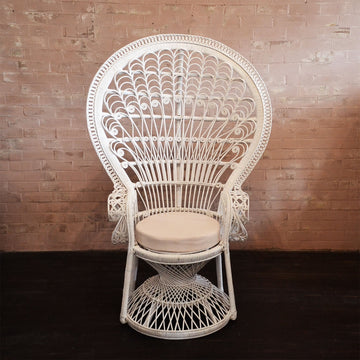 White Classic Peacock Chair